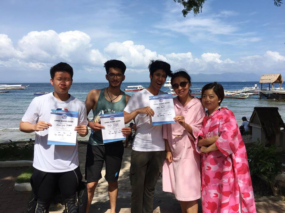 PADI Open Water divers asia divers puerto galera