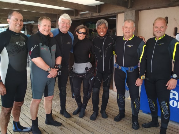 canyons dive site puerto galera asia divers