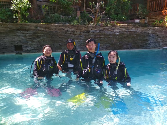 Learn to scuba dive in Puerto Galera at El Galleon Dive Resort