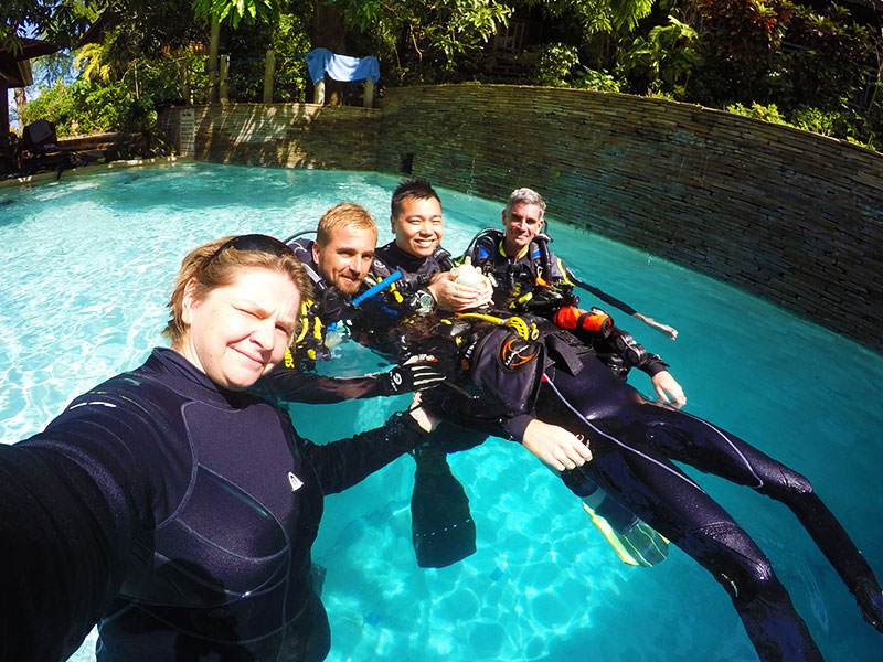 padi instructor courses asia divers puerto galera