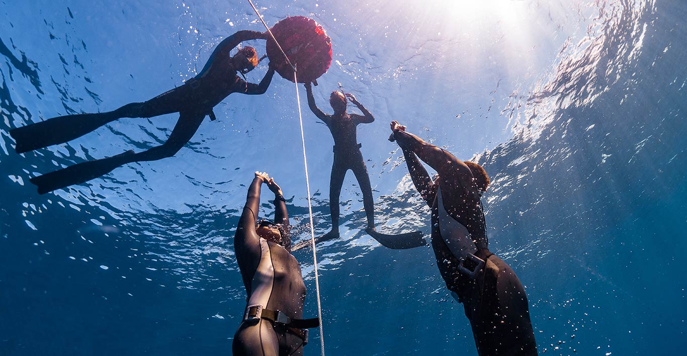 padi freediving coaching asia divers puerto galera