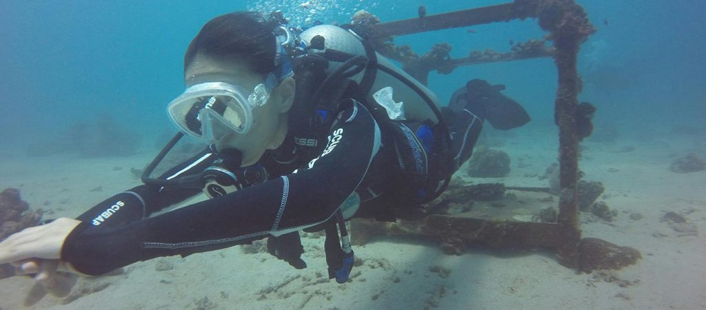 padi advanced open water course asia divers puerto galera
