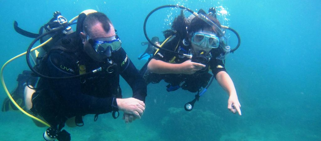 padi discover scuba course asia divers puerto galera